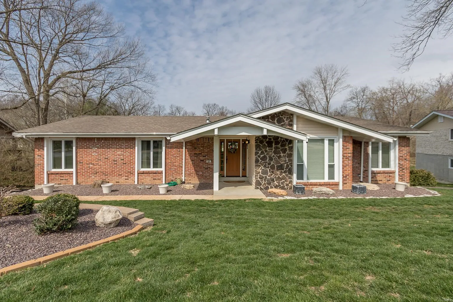 605 Forrester Dr photo 1