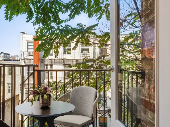 119 Christopher Street image 1 of 21