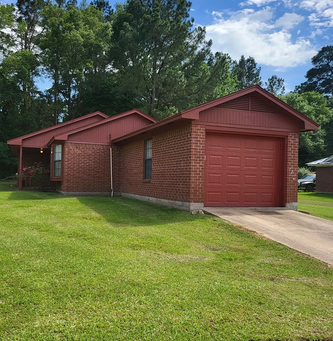 3 bed, 1160 sqft, $1,250 — Photo 2