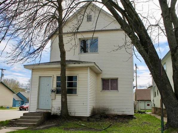 202 2nd St S, Virginia, MN 55792