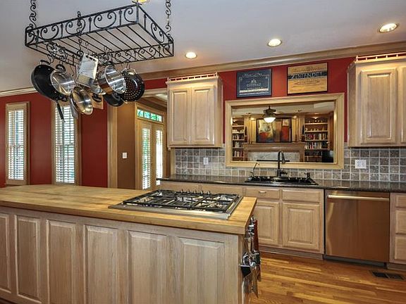 5th image of 4246 Highborne Dr NE