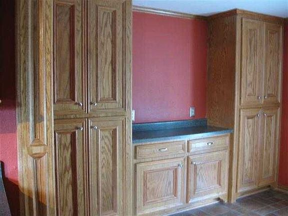 3rd image of 419 23rd St
