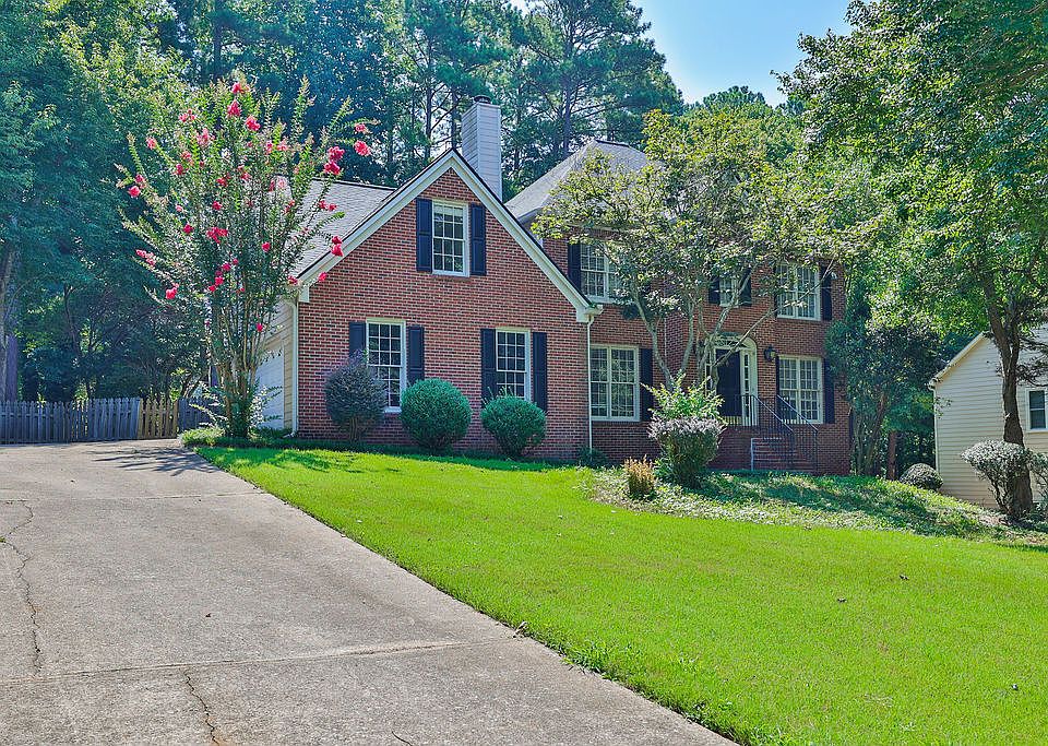 1st image of 4008 Southbrook Ct NW