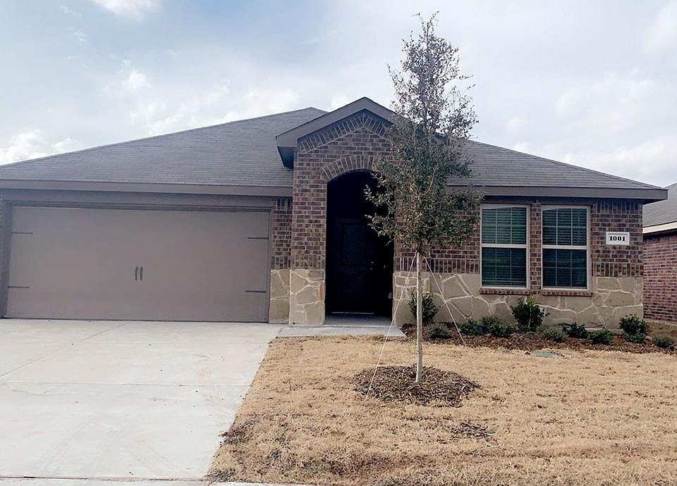 1st image of 1001 Whispering Oak Dr