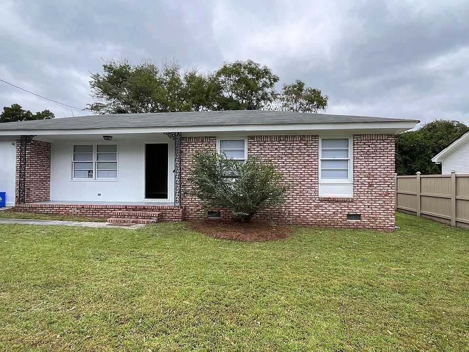 1st image of 460 Madeline Dr