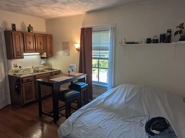 219 Washington St APT 6, Winchester, MA 01890