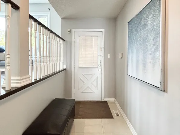 9 Breckonwood Cres, Markham, ON L3T 5G8