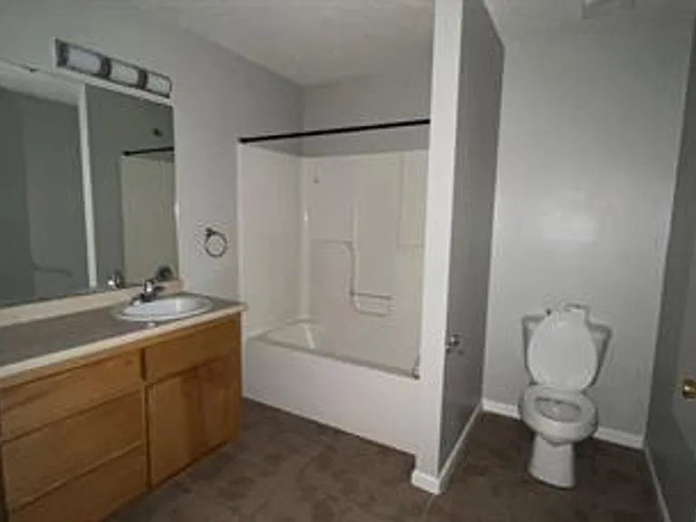 44 Webb Ct NE — Photo 3
