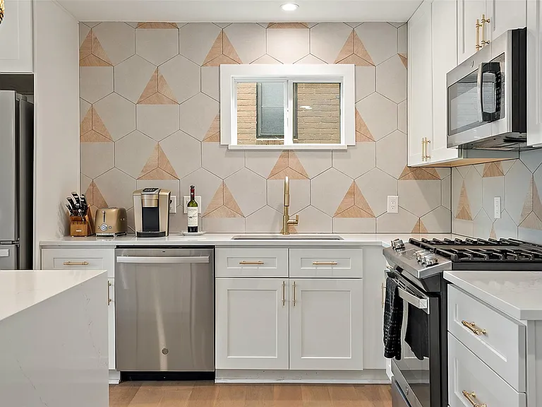 3808 Leafield Dr — Photo 12
