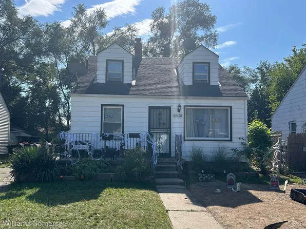 19196 McCormick St, Detroit, MI 48224