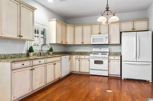 2335 Abbeyglen Cir — Photo 4