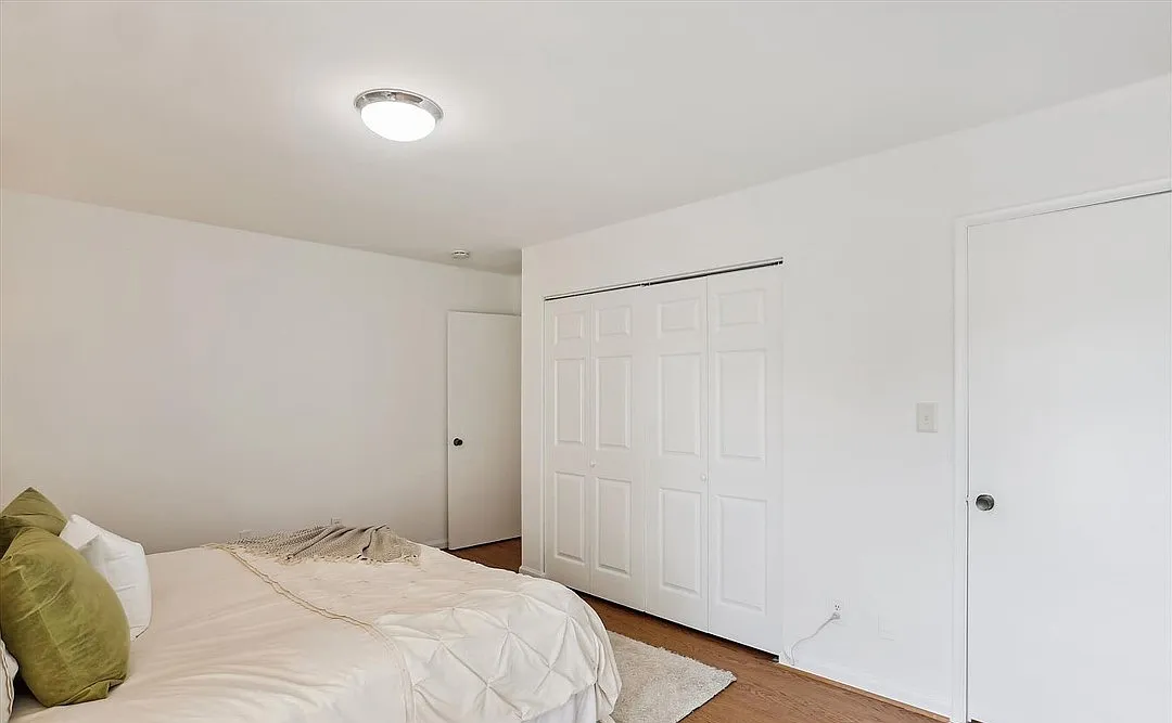 1 bed, 821 sqft, $2,100 — Photo 4