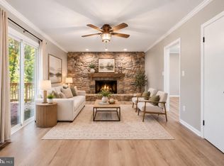 4706 Pinecrest Ct, Dumfries, VA 22025