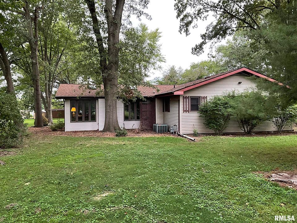 711 S Main St, Woodlawn, IL 62898 Zillow