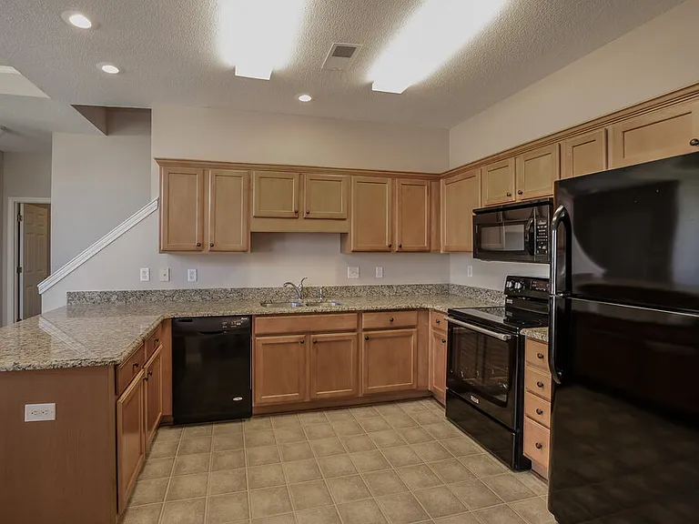 1132 Hoska Cv — Photo 8