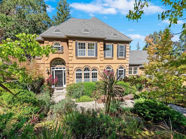 20 Oak Crest Ln