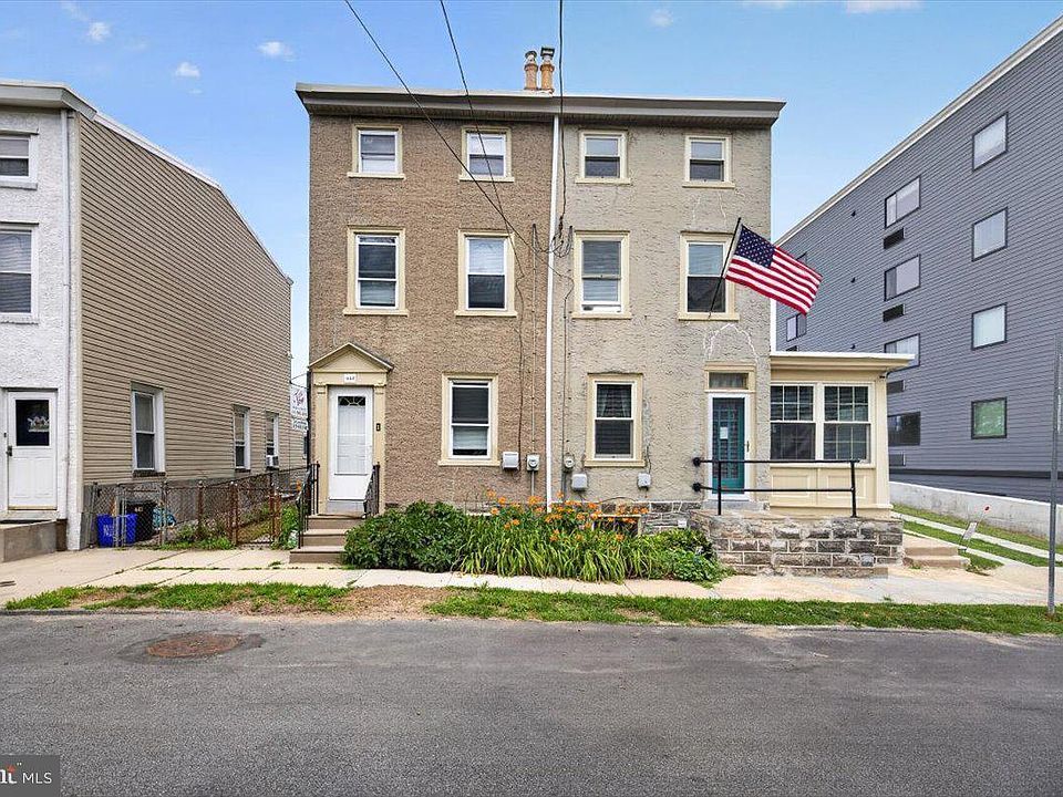 1st image of 444 Lemonte St