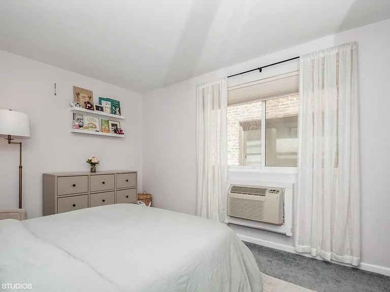 3732 N Pine Grove Ave #2BC — Photo 10