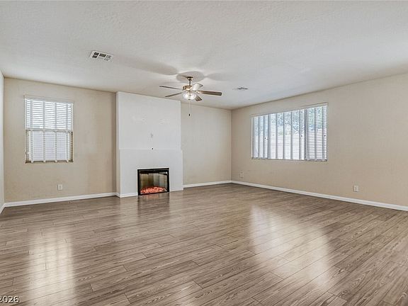 3rd image of 6860 Stonetrace St