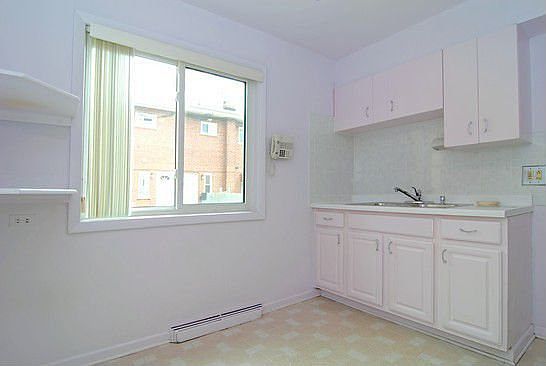 4th image of 4901 Carol St #E