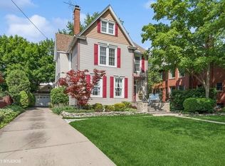 110 N Prospect Ave, Park Ridge, IL 60068