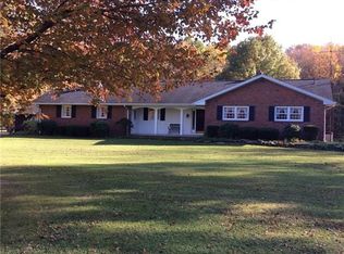 864 Vernon Rd, Greenville, PA 16125