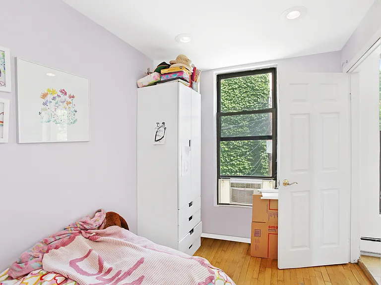 655 6th Ave #2 — Photo 7