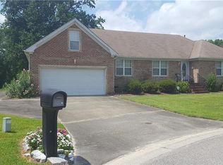 1304 Mill Run Ct, Suffolk, VA 23434