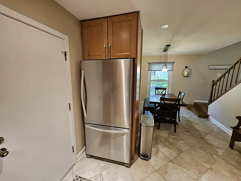 2748 College Hill Cir — Photo 13