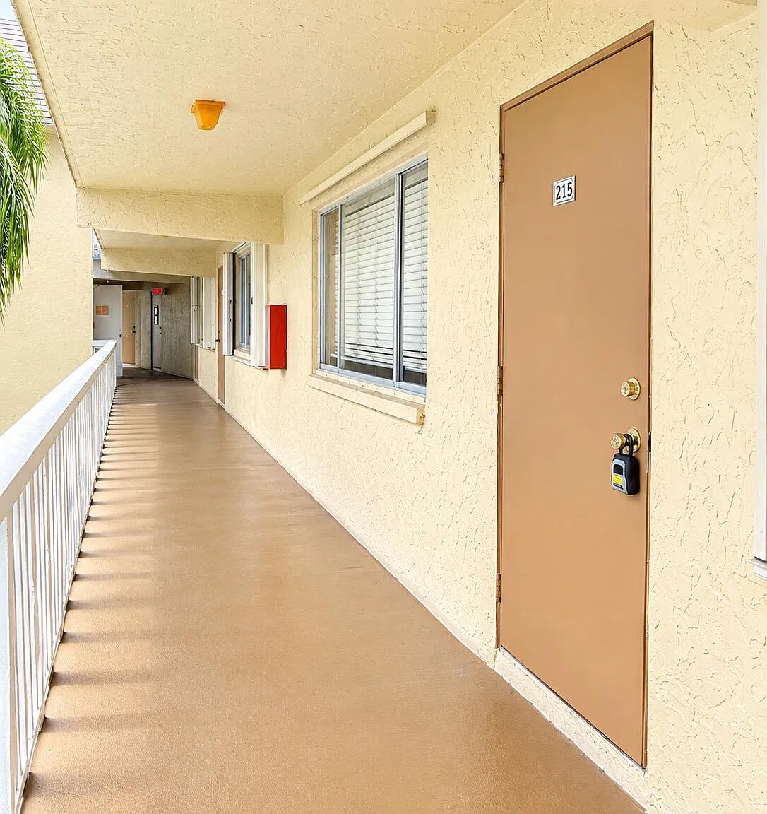 1 bed, 1.5 bath, 764 sqft, $1,400 — Photo 1
