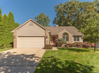 388 Rosebud Ln, Saline, MI 48176