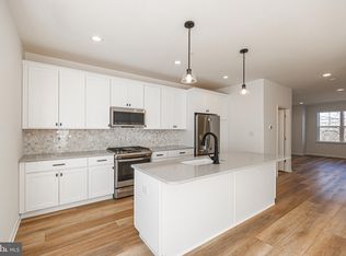 75 Becker Dr #34, Chalfont, PA 18914