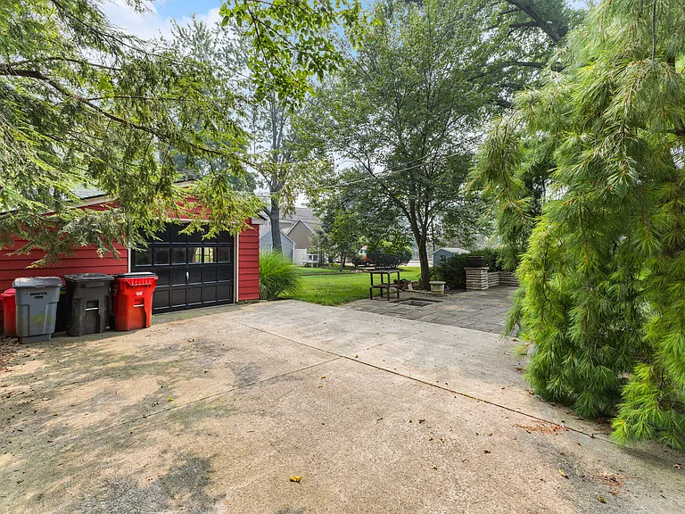 123 W Clearview Ave — Photo 45