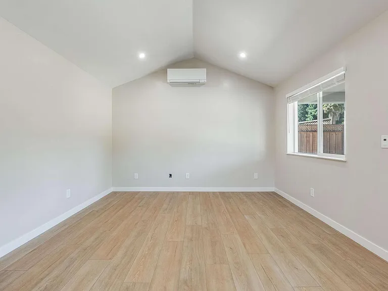 1045 Allegheny Dr — Photo 6