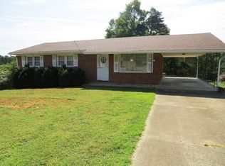 530 Laurel Dr, Martinsville, VA 24112