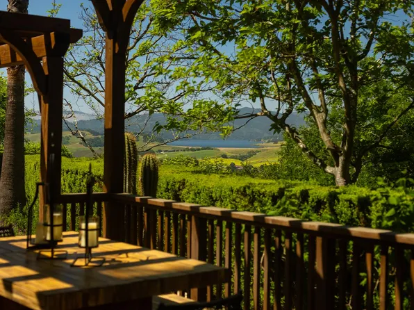 10920 Ventura Ave, Oak View, CA 93022