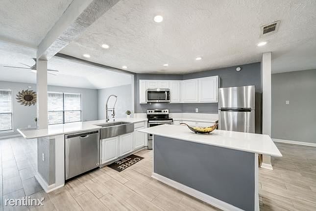 1st image of 2211 Collingsfield Dr