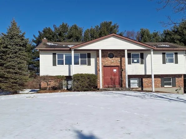 18 Tokay Lane, Monsey, NY 10952