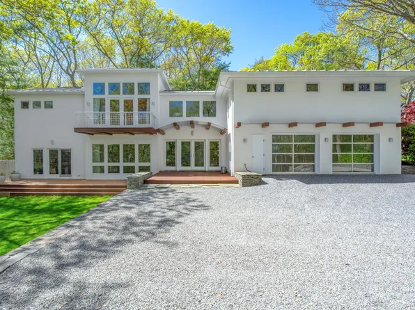 203 Two Holes Water Rd, East Hampton, NY 11937