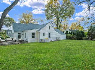 16 Overlook Pl, Rye, NY 10580