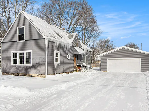 329 E Franklin St, Otsego, MI 49078