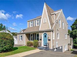 13 1st St, Danbury, CT 06810