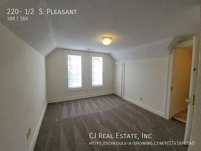 220 1/2 S Pleasant St — Photo 6