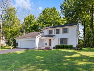 2104 Stonehedge Dr, Ontario, NY, 14519