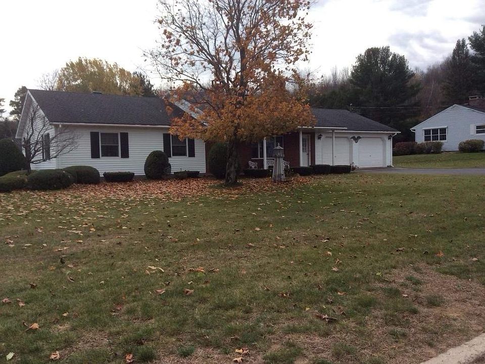 1st image of 2 Howard Dr