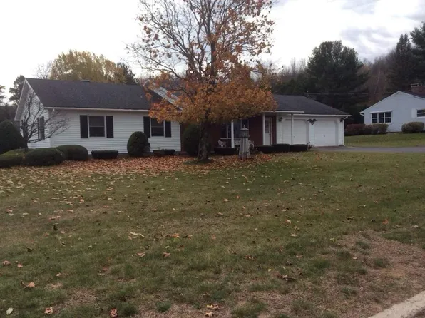 2 Howard Dr, Malone, NY 12953