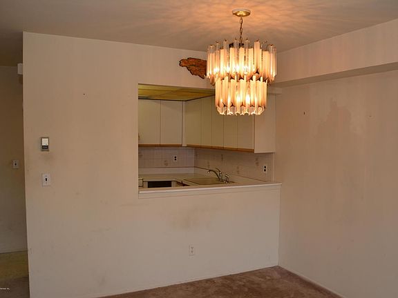 5th image of 32 Heaney Ave #32