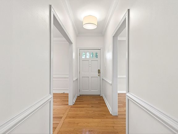 5th image of 636 Weathergreen Dr