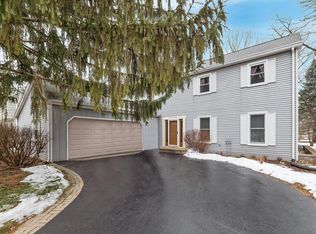 1701 Kay Rd, Wheaton, IL 60187