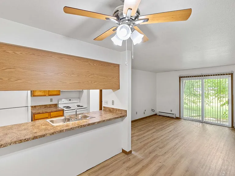 York Hills Apartments ( York Hills Apts LLC) — Photo 6